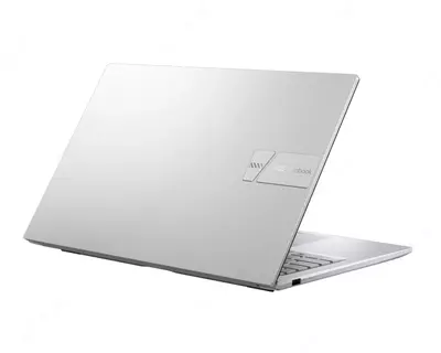 Asus VivoBook 17 noutbuki Intel Core 5 16GB RAM 512GB SSD integratsiyalashgan grafika (UMA) OT yo‘q 17.3 FHD IPS 60Hz Silver